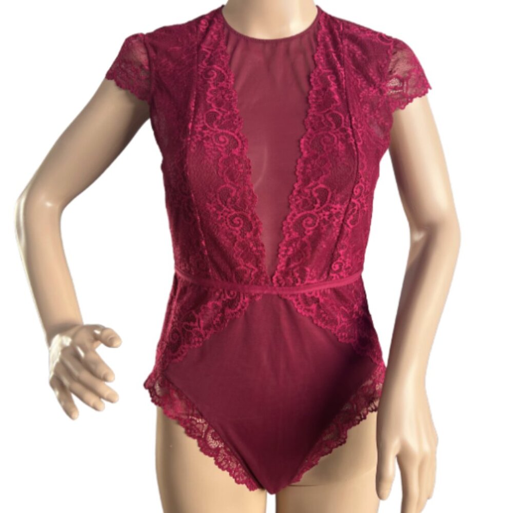 LA VIE EN ROSE One piece bodysuit / Lace & Mesh / Dark Pink / Size M